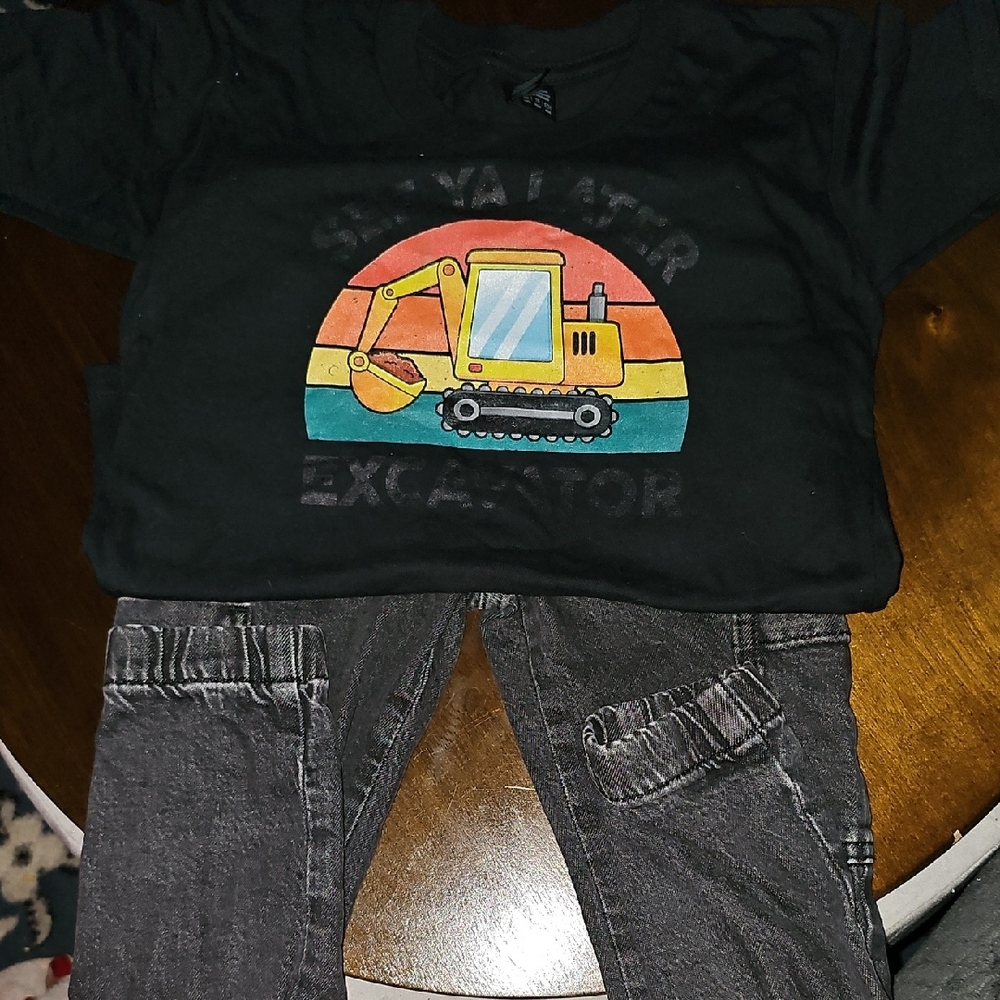 NWOT- Cat & Jack Black Cargo Joggers & Black T- - Picture 4 of 4
